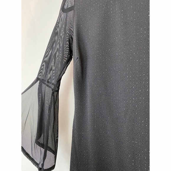 BLACK Wide Sleeved Dress - Picture 2 of 3